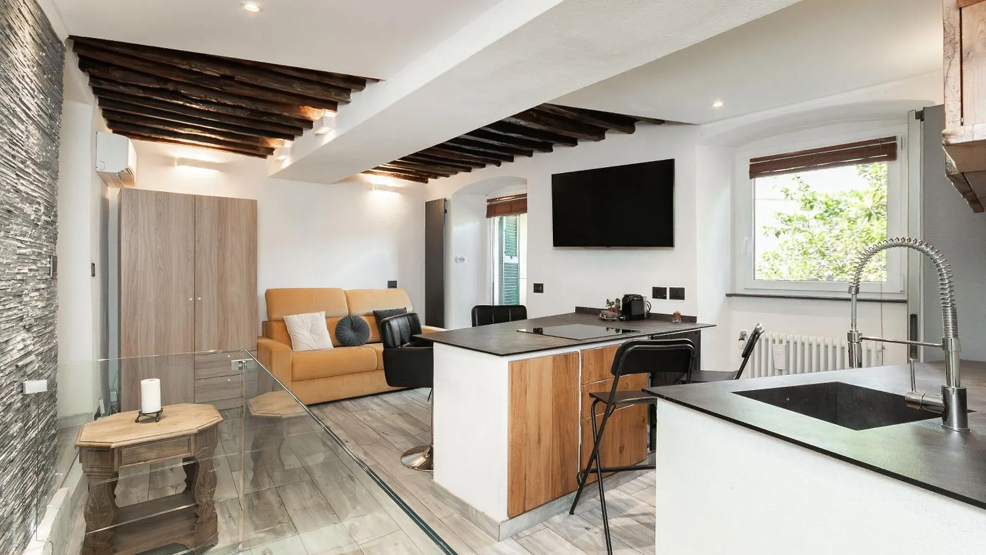 Palm & Beach - Genova Suite Apartment Genoa