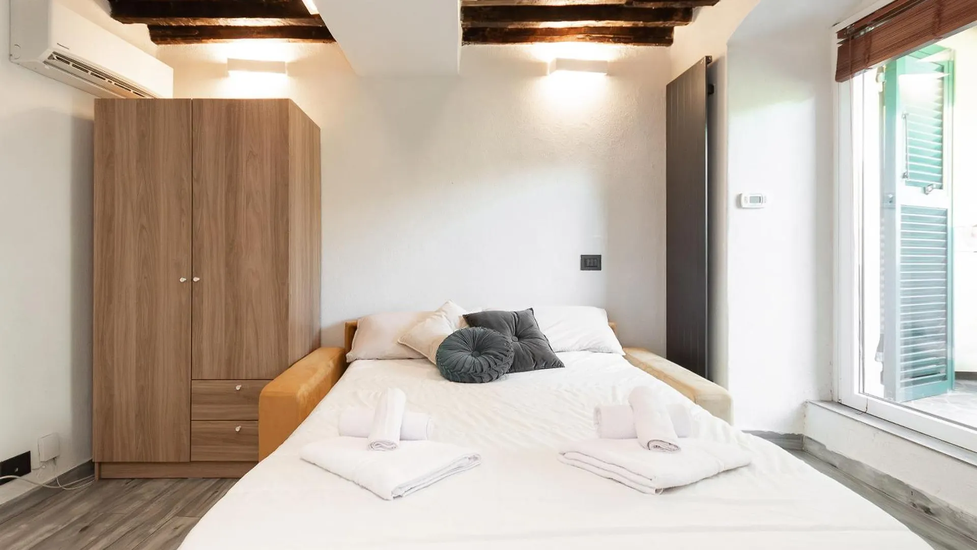 Apartment Palm & Beach - Genova Suite Italy