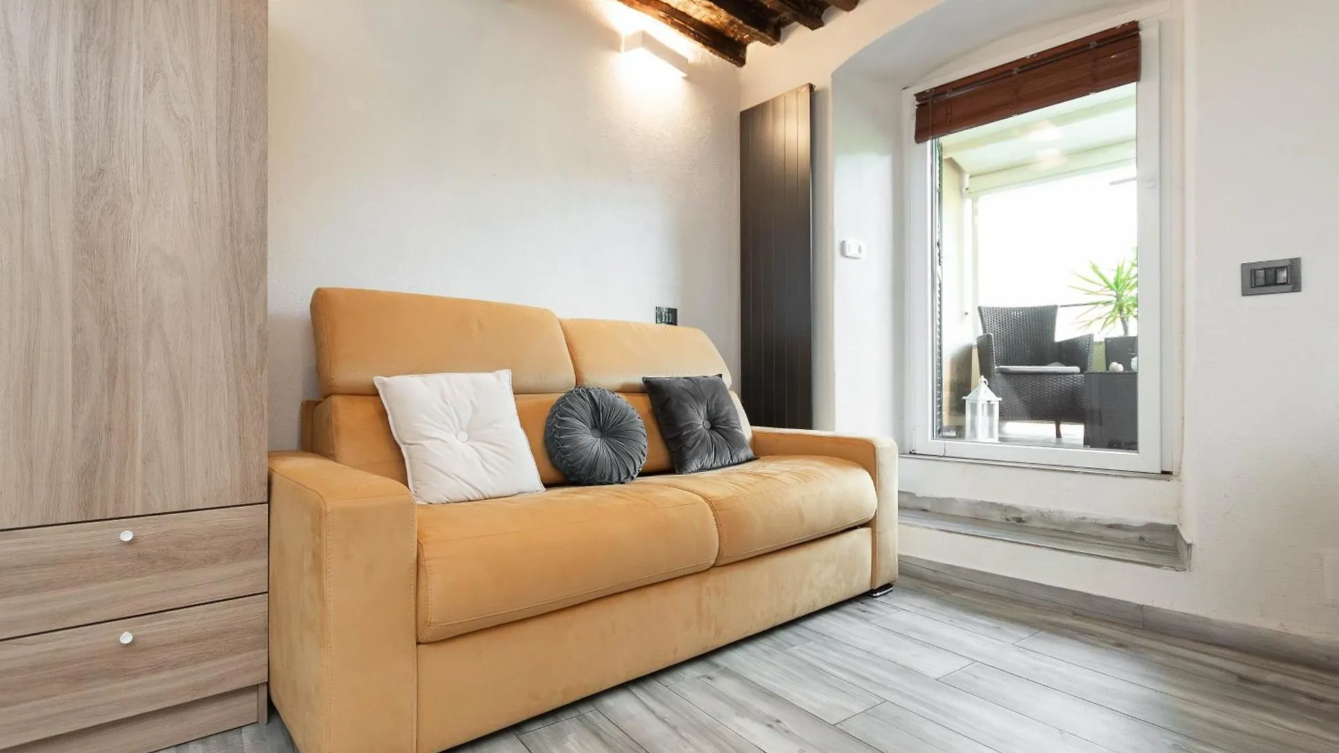 Palm & Beach - Genova Suite Apartment Genoa